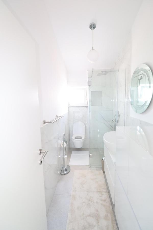 Vrsi Apartments Bagian luar foto